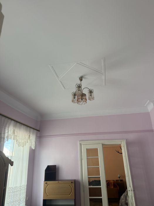 Продається 4кімнатна квартира в центрі вул. Головна