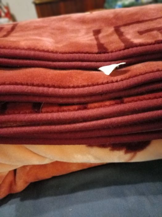 Очень толстое теплое двухспальное покрывало