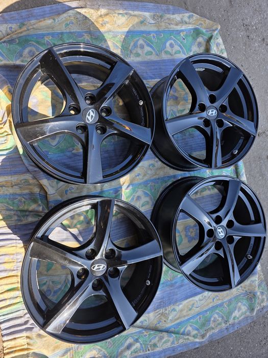 Felgi Aluminiowe Hundai R17 5x114.3 ET44-7J