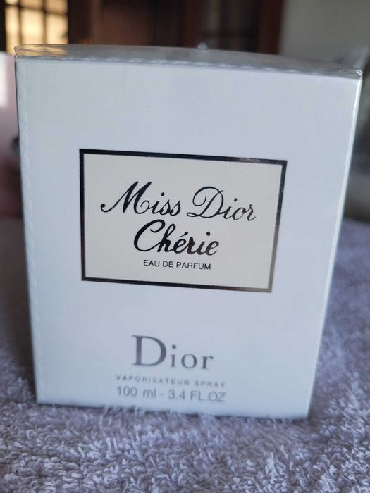 Perfumes eau de parfum novos e selados 40€