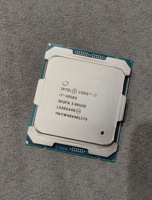 Intel Core i7-6950X Extreme Edition X99 Broadwell-E 2011-3