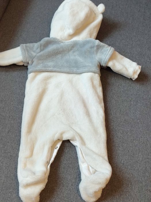 Pajacyk. bialo- szary.