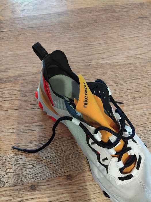 Buty nike react.