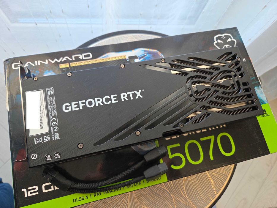 Gainward RTX 5070 Python III jak nowa