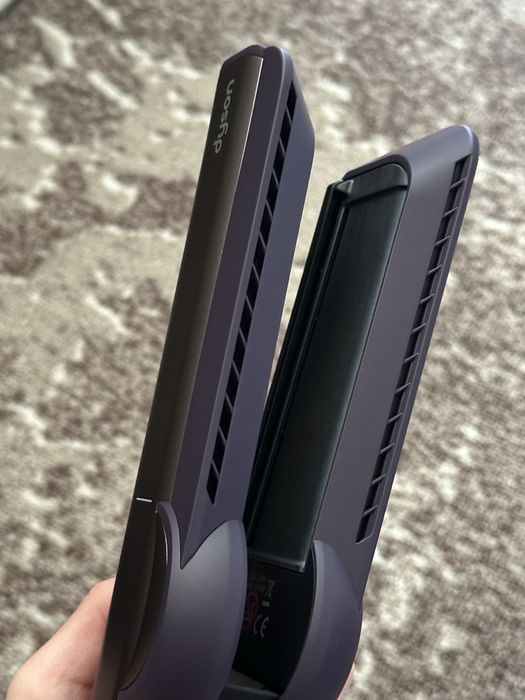 Dyson Airstrait jasper plum