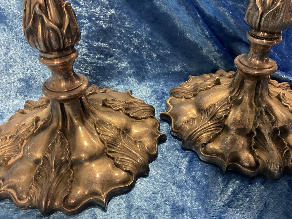 Par de candelabros casquinha inglesa com 26 cm ,anúncios abaixo