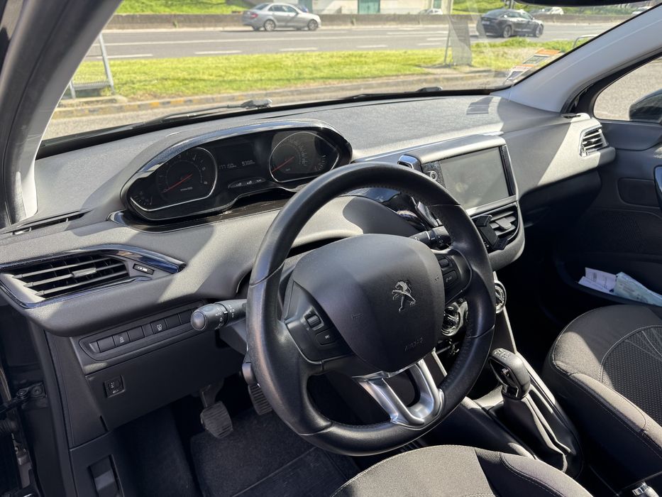 Peugeot 208 1.4 Access