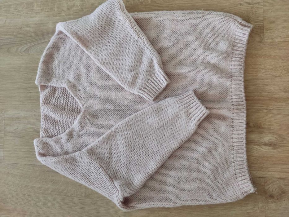 sprzedam sweter pudrowy róż