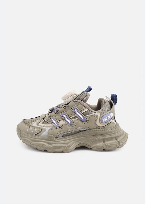 Стильні кросівки