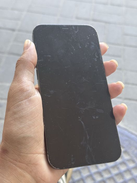 Продам iPhone 12-й на Max на 128