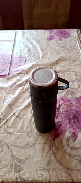 Термос 0.5 літра