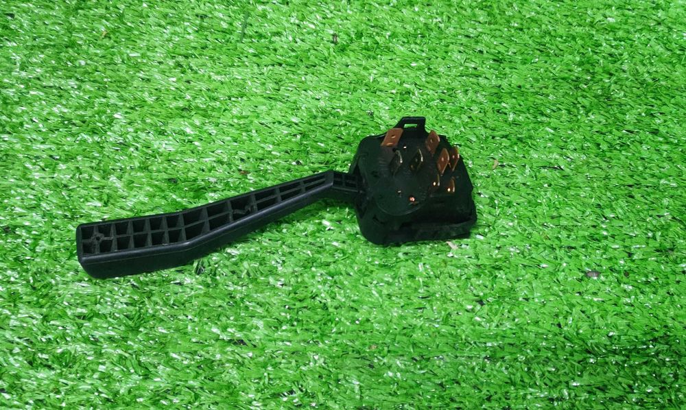 Manetka włącznik wycieraczek Suzuki Ignis I