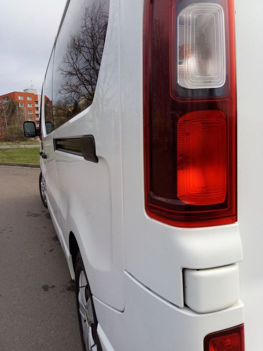 Opel vivaro 2015