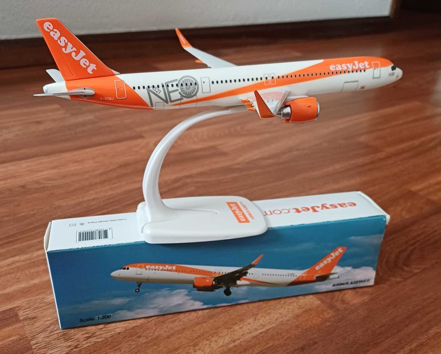 Avião de coleção- EASYJET Airbus A 321 Neo