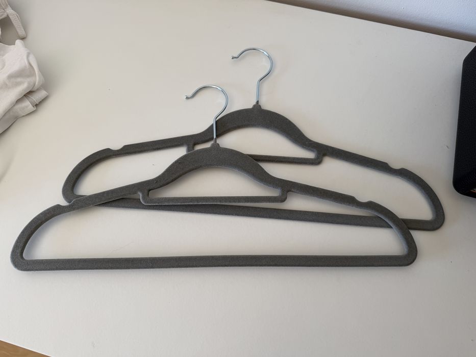 Cabide de roupa mulher