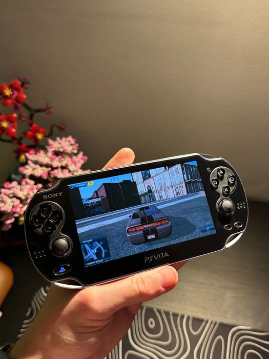 Playstation Vita + zestaw