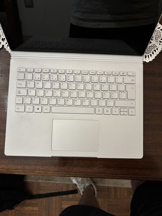 Microsoft Surface Book 2 13”
