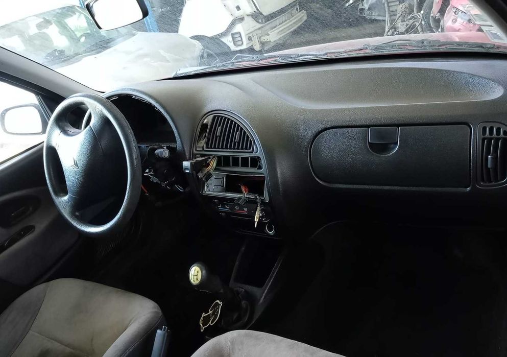 Citroen Saxo para peças