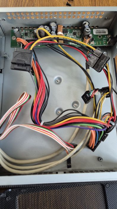 Підключення Pico PSU, корпус mini-ITX Patriot, без блока живлення