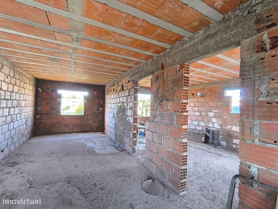 Casa para Recuperar em Bragança com Vista para a Montanha