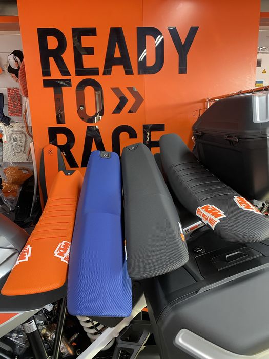 Сидіння занижене/ступінчасте КТМ/ HUSQVARNA /Gasgas