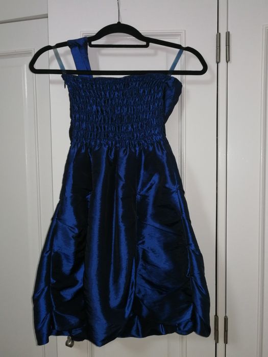 Vestido azul escuro acetinado e brilhante (M)