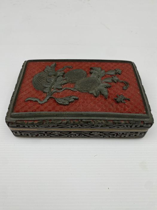 Caixa Laca Chinesa Cinnabar Séc XIX 15,5 cm