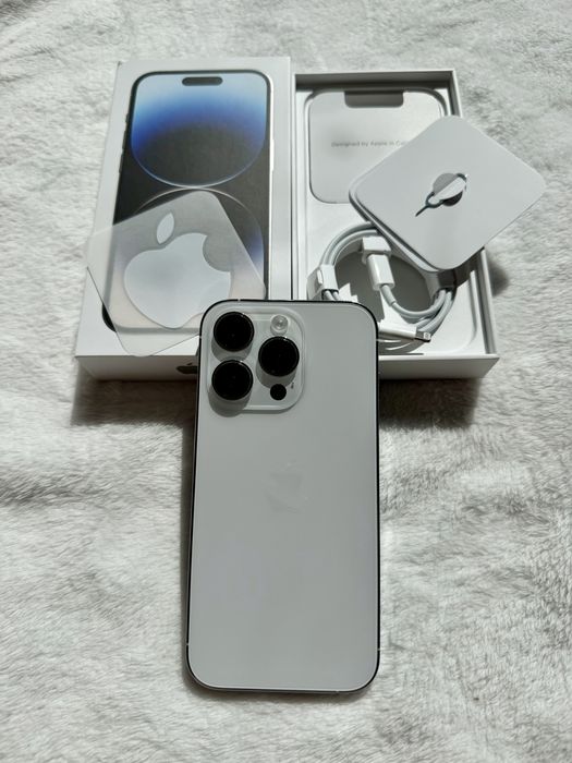 iPhone 14 pro 256 GB srebrny nowy kabel ładowarki apple