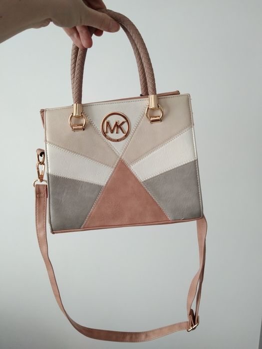 Śliczna nieduża torebka