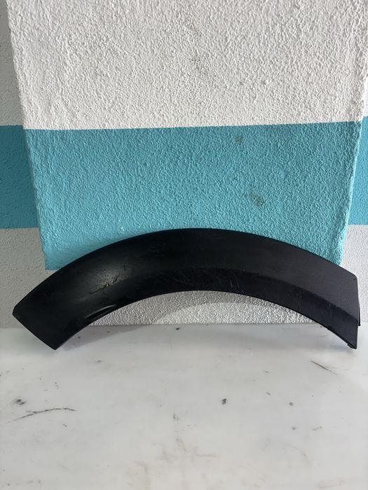 Moldura  para arco de roda, traseiro Mazda