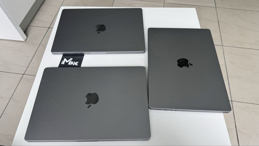 MacBook Pro 14 2021 M1 Pro 16/512Gb Space Gray Повноцінний без блокувань 830€