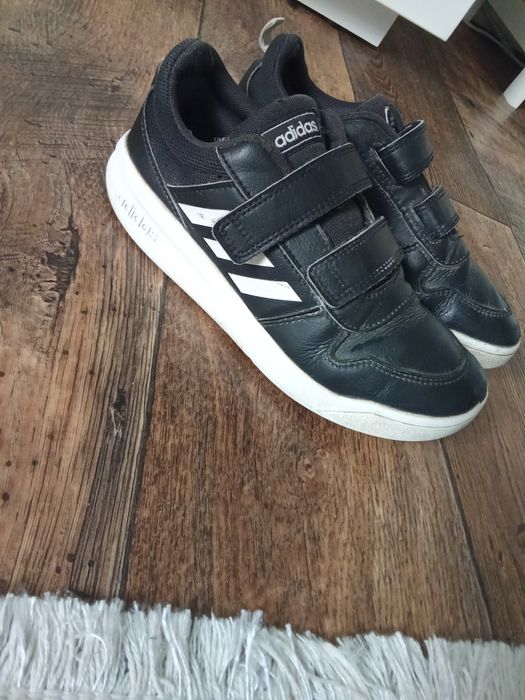 Czarne buty adidas chłopięce na rzepy 34