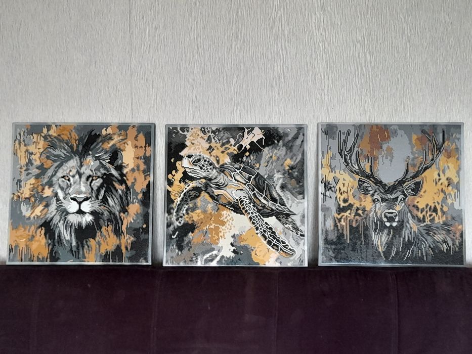 Триптих картин "Добробут. Захист. Сила" в техніці алмазної мозайки .