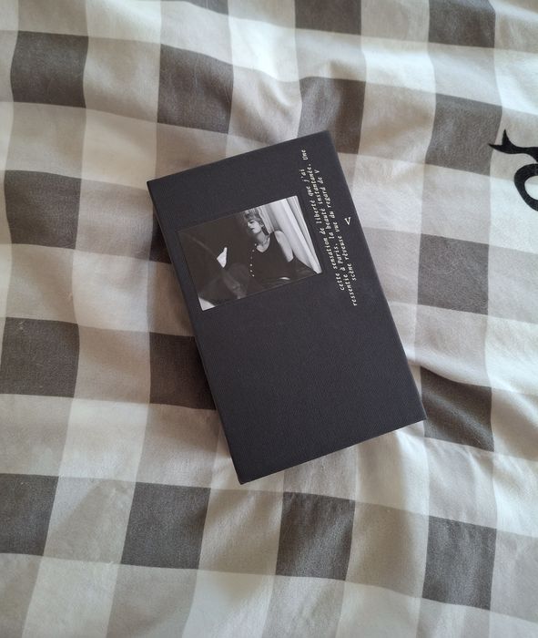 Листівки V reve bts