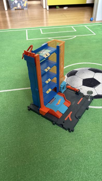 Zestaw różnych torów Hotwheels + Super Thing duży zestaw