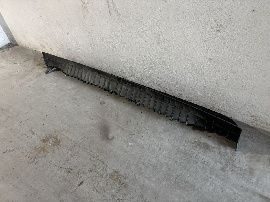 Estribo / Revestimento do Para-choques Traseiro Iveco Daily VI (2014+) – Original Iveco