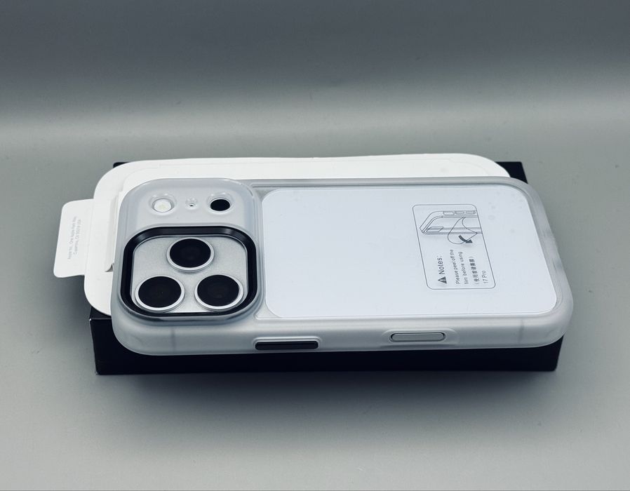 Чехол на iPhone 17 Pro Max Silver, 17 Pro Max Black, 17 Pro White, прозрачный как стекло