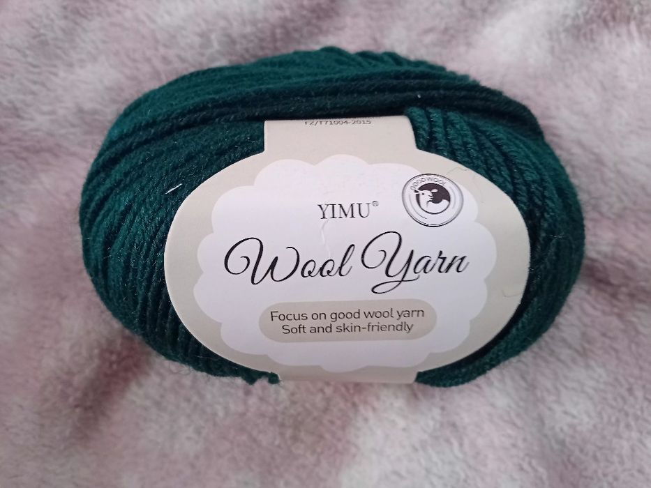 Wełna 95%,ciemnozielona