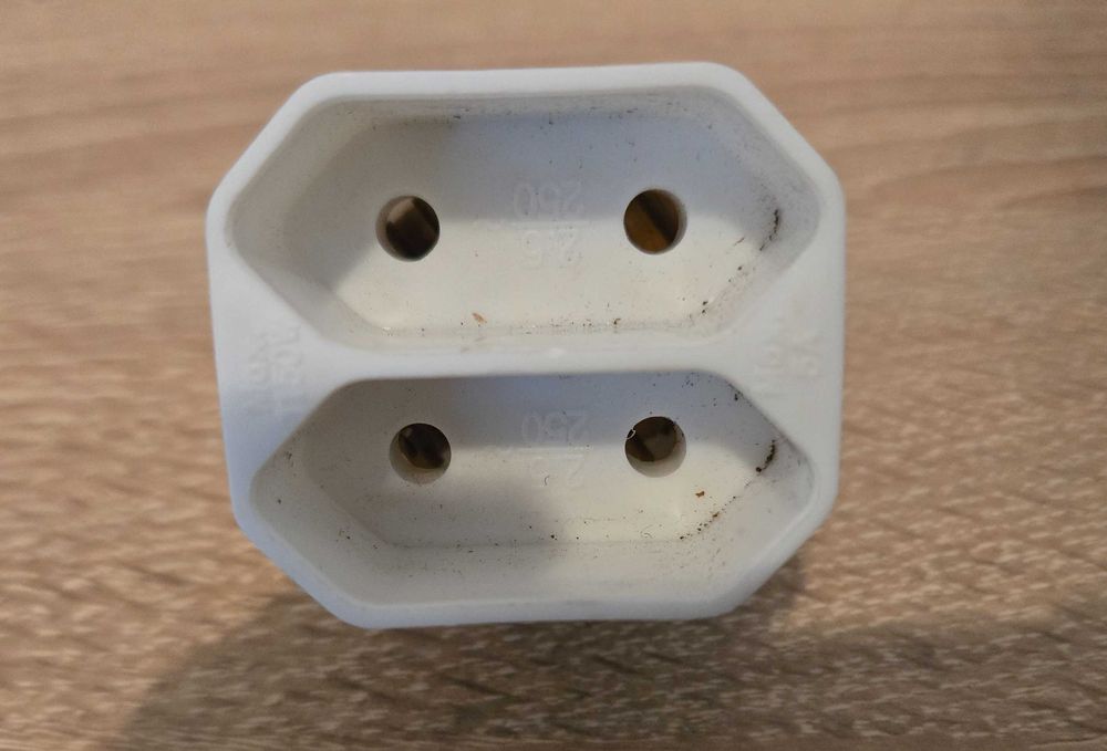 Złodziejka 1 na 2 biała, w stanie bardzo dobrym