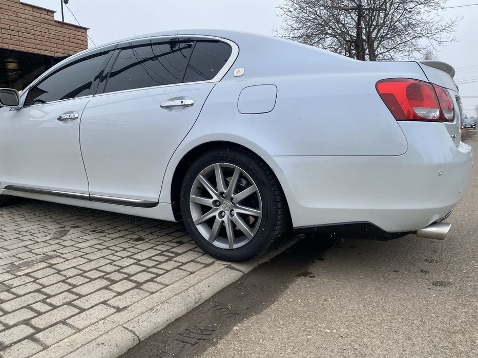 Комплект дисков с резиной 225/50-17 Lexus Gs 5/114.3 R-17 et45 да