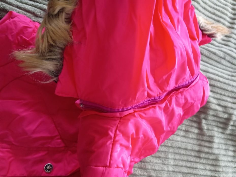 Дитяча парка для дівчинки