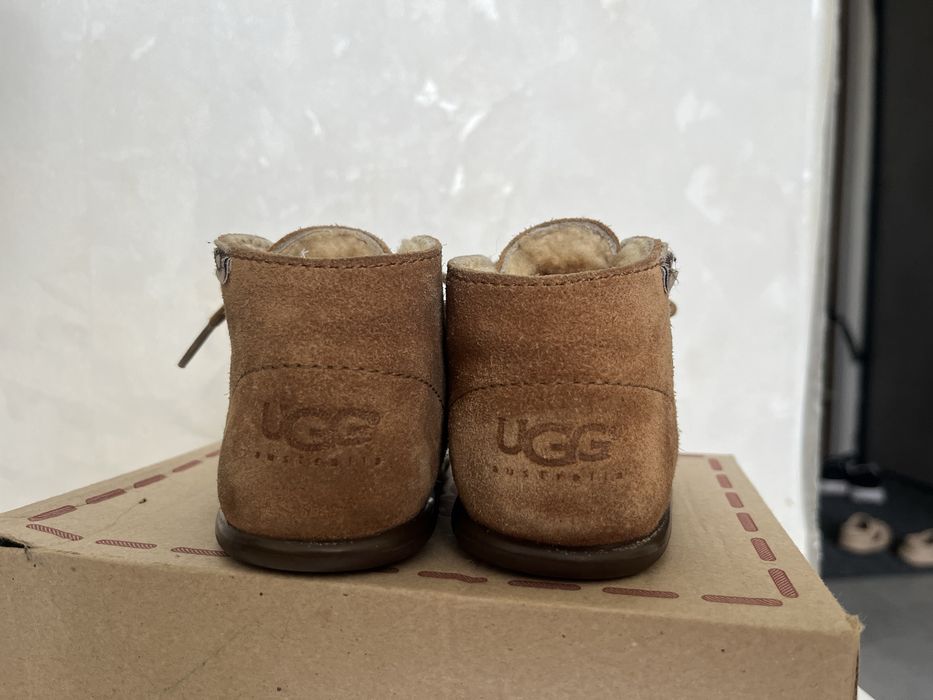 Зимові черевики для дитини 22р UGG