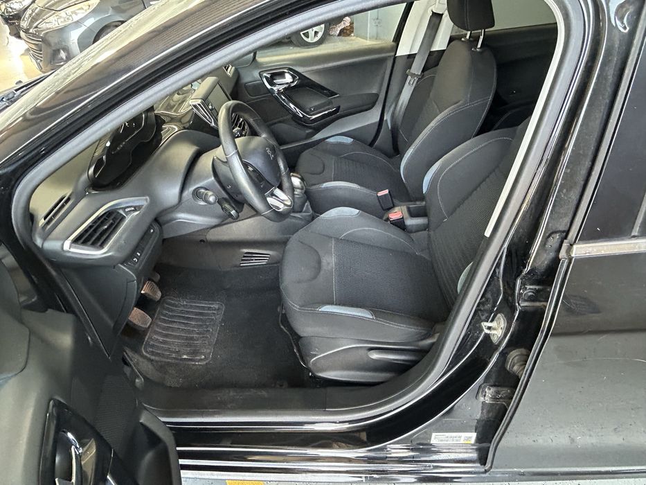 Peugeot 208 1.2 Vti  Style de 2014