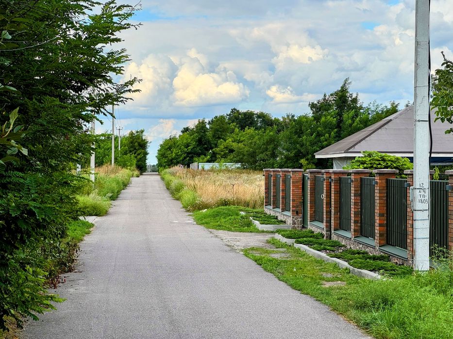 Ділянка під забудову в новому районі / Личанка