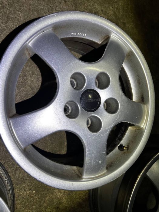 Продам титани R15/5/112