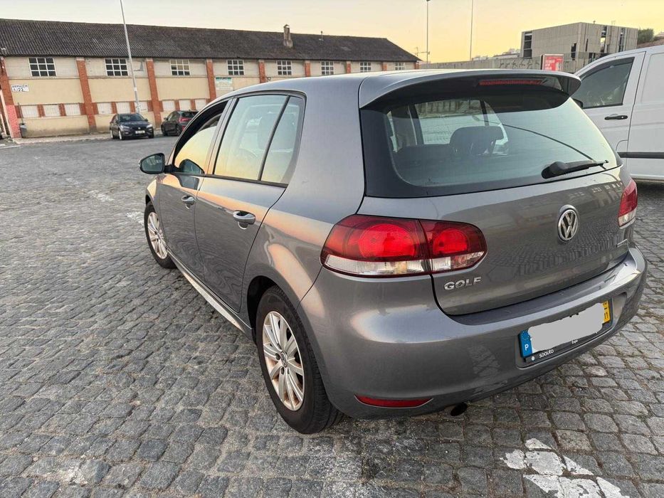 VW Golf VI 1.6 TDI BlueMotion 105cv | 113.000 km | Nacional | 2 proprietários
