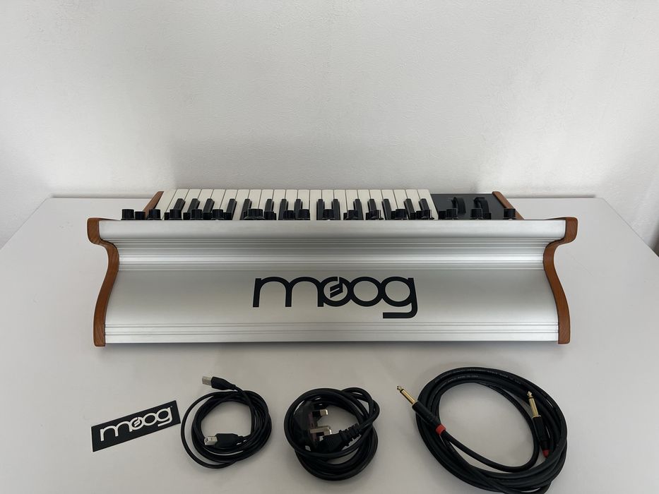 Moog Subsequent 37