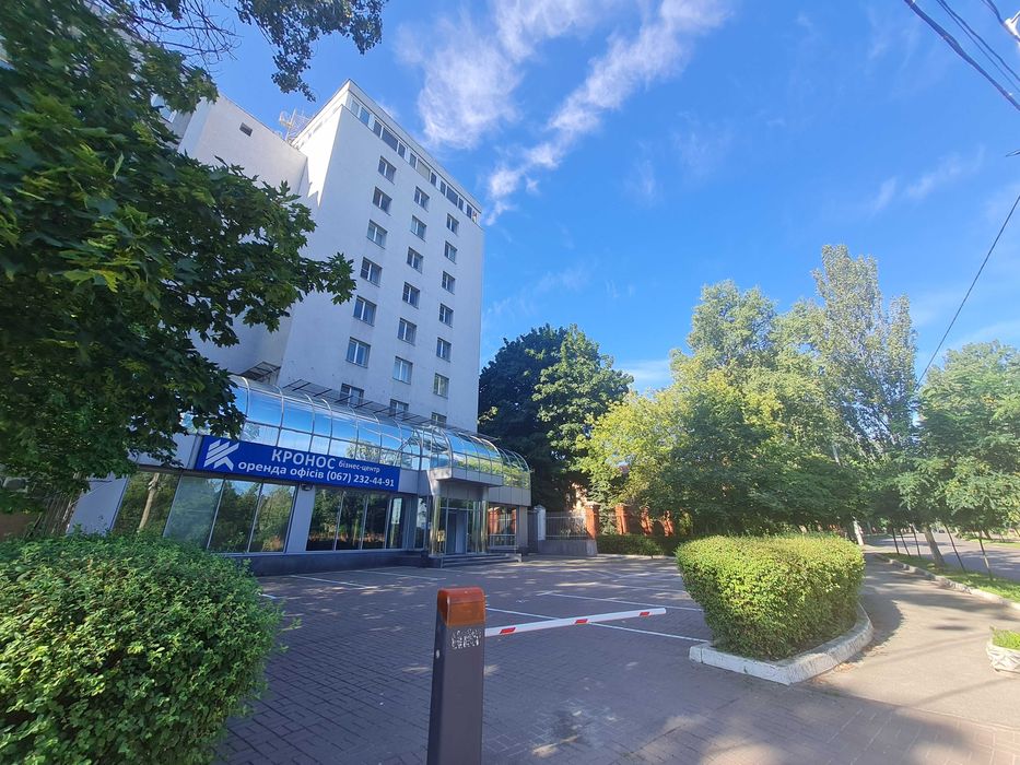 Офіс в БЦ, 2 кабінети, площа 54 м.кв., метро Дорогожичі, власник