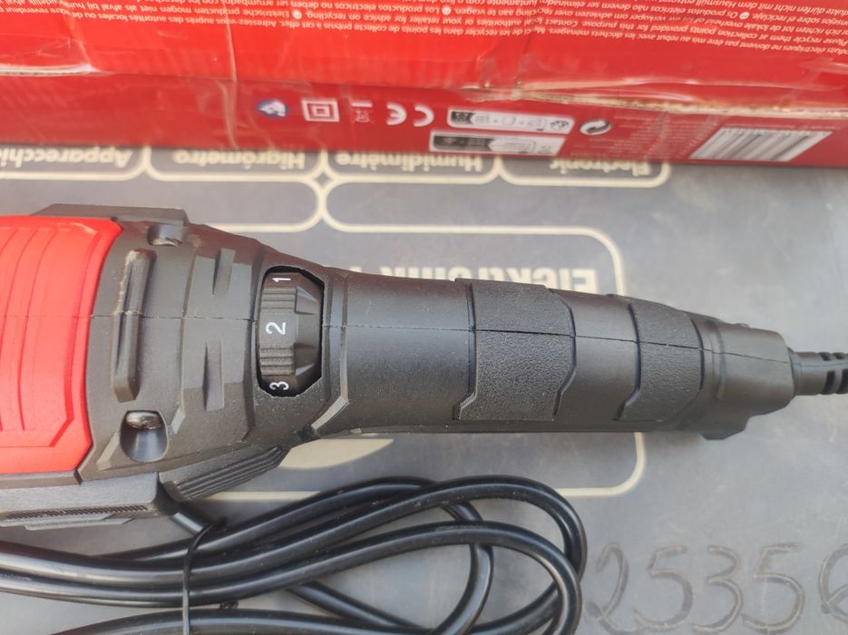 Rebarbadora 1200 whatts com regulador de velocidade
