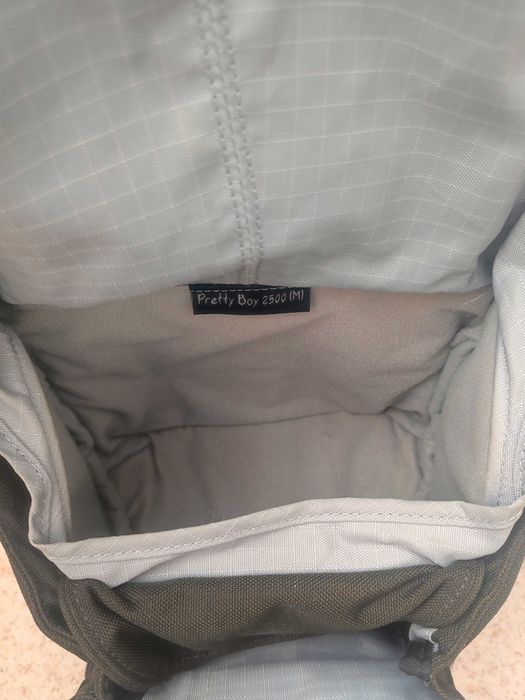 Crumpler Pretty Boy 2500 M — стильна фотосумка